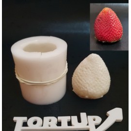 Авторський силіконовий молд 3D Полуниця №2 Висота 4.5см, ширина 3.5 см